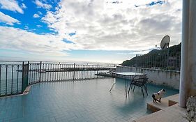 Casa Panoramica Con Terrazzo